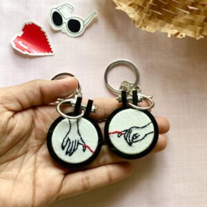 Hold me - Keychains