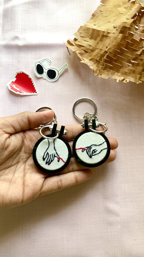 Hold me - Keychains